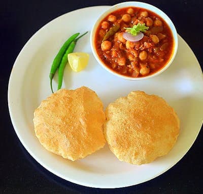 Chole Vhatura